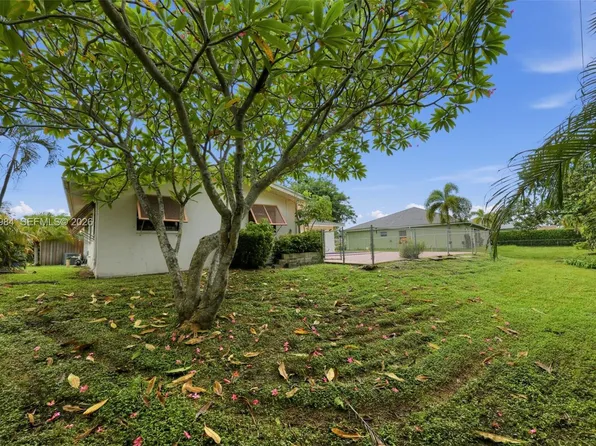 2931 S Seacrest Blvd, Boynton Beach, FL 33435