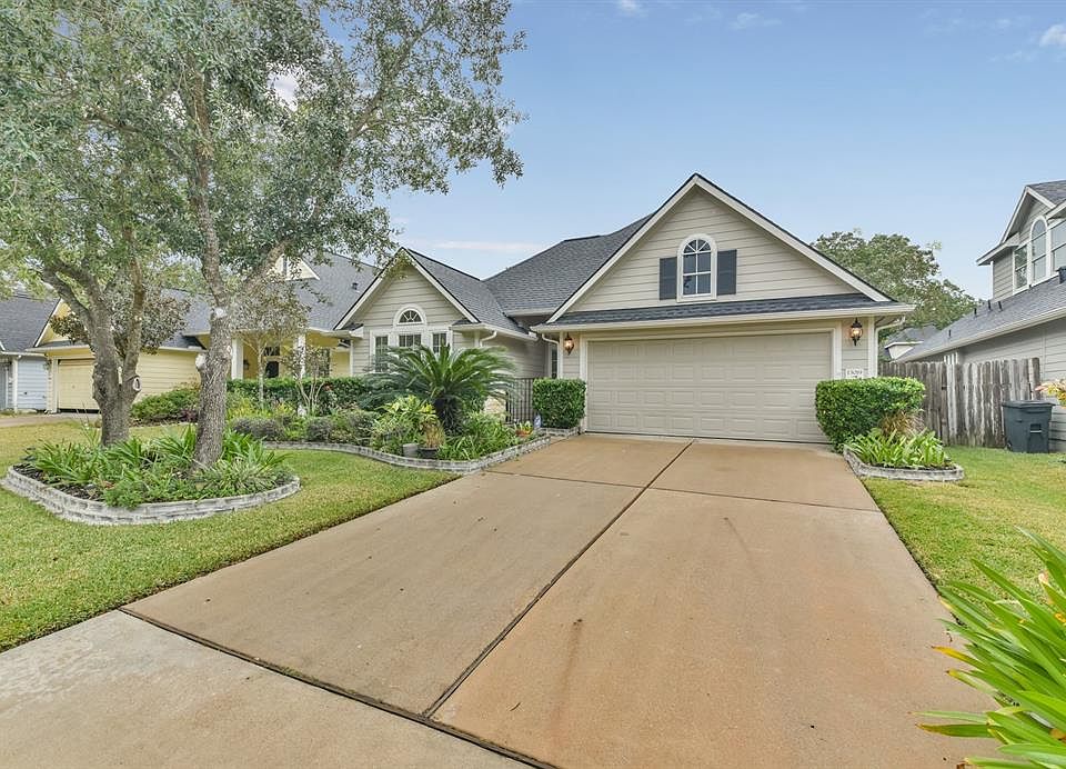 1st image of 13019 Urbanna Ct