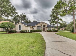 209 Edgewater Branch Dr, Saint Johns, FL 32259
