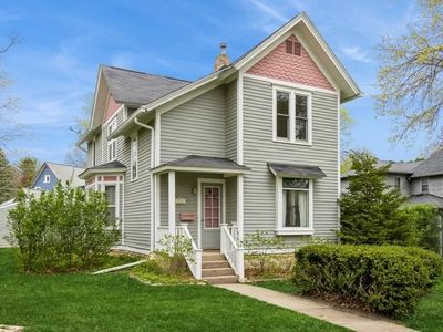 313 5th Ave NW, Mount Vernon, IA, 52314