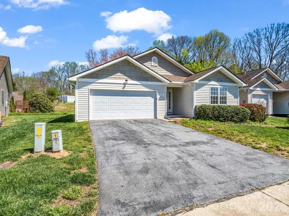 23 Tutor Ln, Brevard, NC 28712