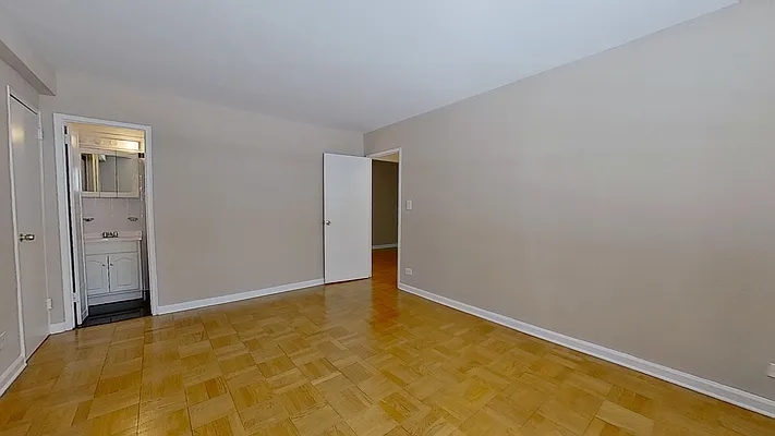 Rented by Compass | media 13