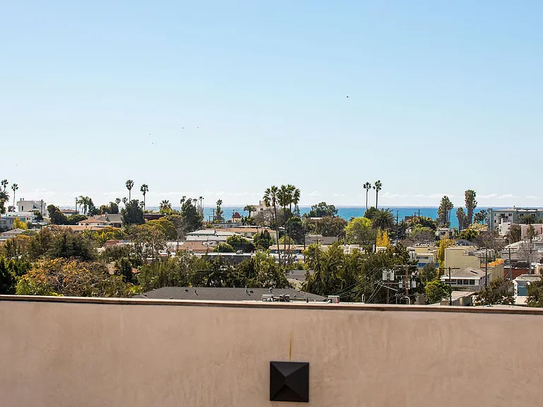 1122 Pico Blvd — Photo 30