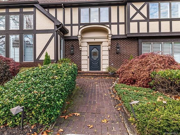 3rd image of 27 Cloverdale Ave