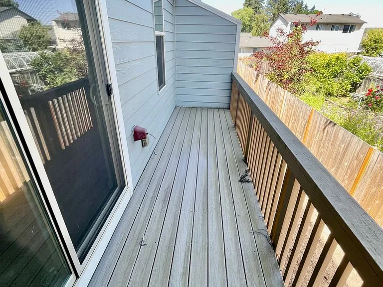 12947 NW Clement Ln — Photo 14