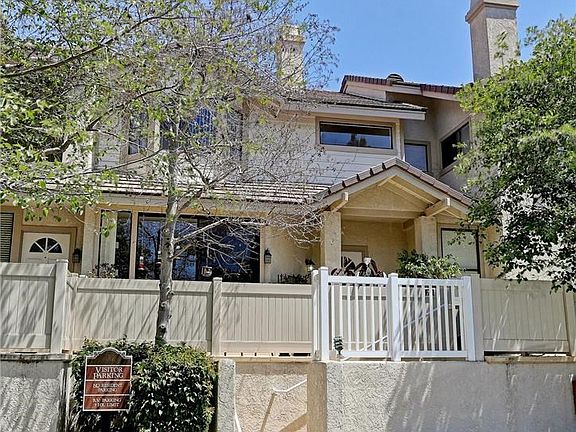 2nd image of 2577 Plaza Del Amo Unit 713
