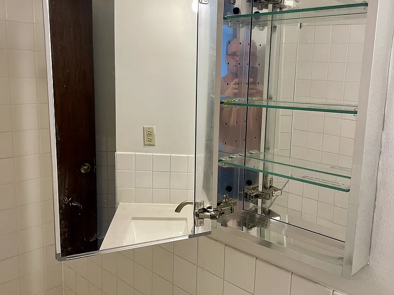 Hall Avenue Apartments — Photo 10