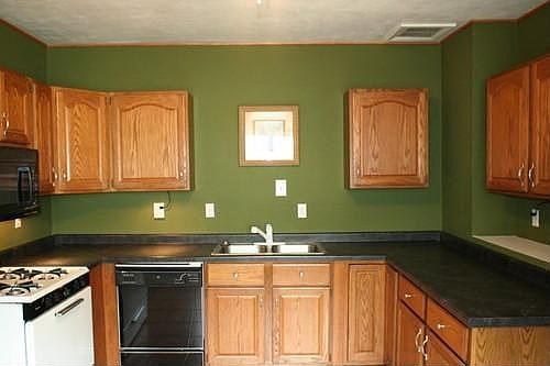 3rd image of 1601 John St