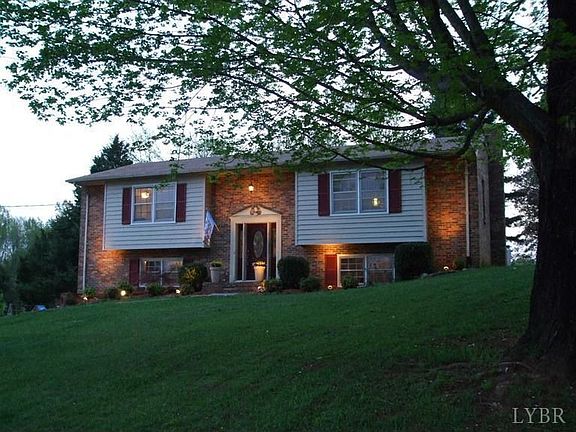 2nd image of 224 Maple Hills Dr