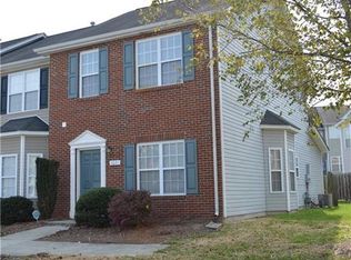 1621 Olivers Crossing Cir, Winston Salem, NC 27127