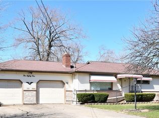 584 Moore Dr, Campbell, OH 44405