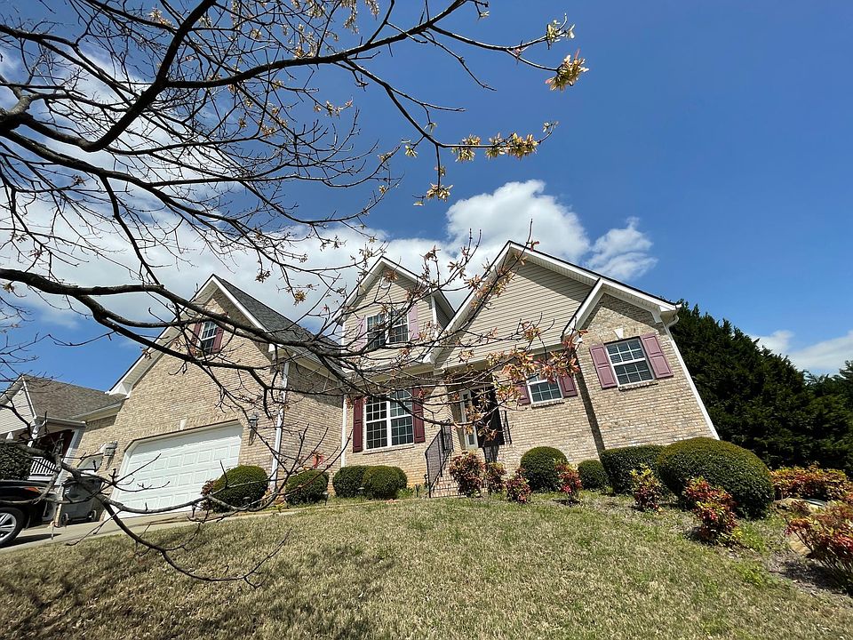 1st image of 1321 Fountain Lakes Dr