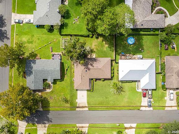 2nd image of 6021 NW 111th Pl