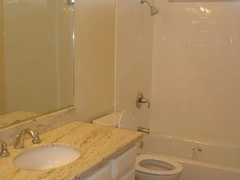 8921 Oviedo St — Photo 10