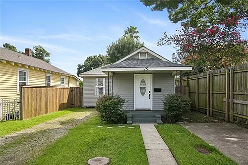 15 Crislaur Ave Photo 1