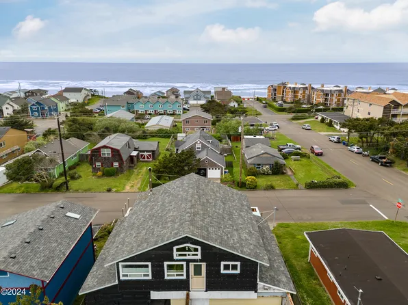 1040 NW Hurbert St, Newport, OR 97365