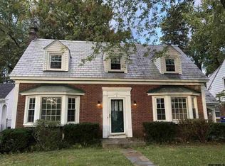 6 Berncliff Ave, Albany, NY 12208