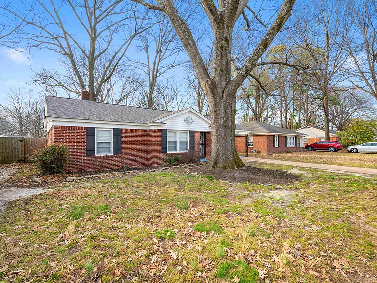 1453 Colonial Rd — Photo 29