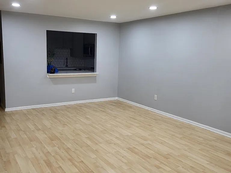 7430 Kennedy Blvd #103 — Photo 10