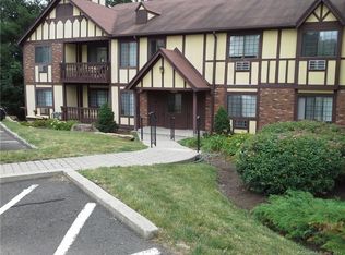 48 Canterbury Rd, Bridgeport, CT 06606