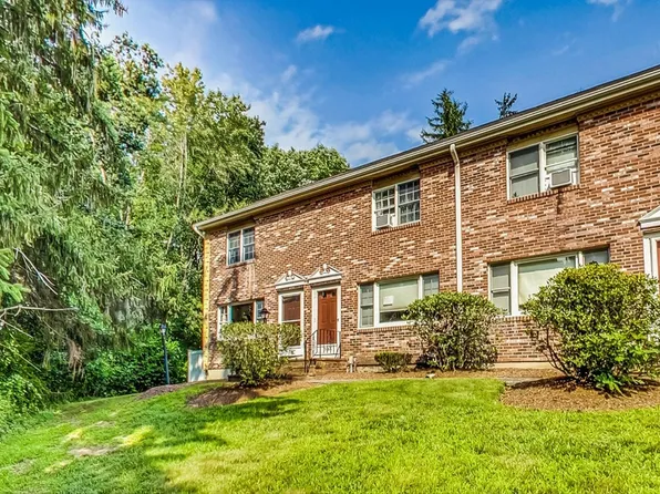 316 Bedford St #316, East Bridgewater, MA 02333