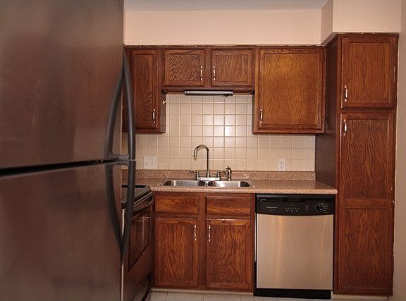 3rd image of 4515 Headwood Dr Suite 202