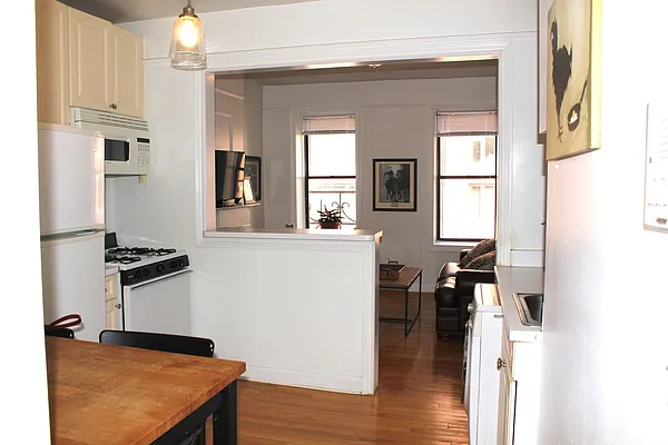 Sold by Meraki Realty LLC | media 8