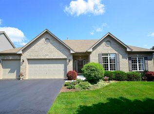 38W890 McNair Dr, Geneva, IL 60134