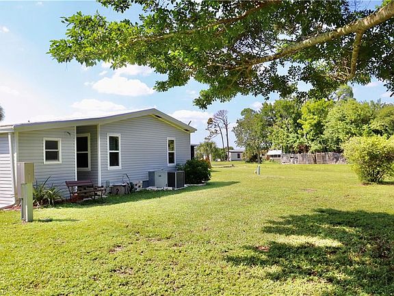 4th image of 32 Sunset Cir