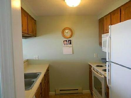 4th image of 105 East Grand Avenue #9A