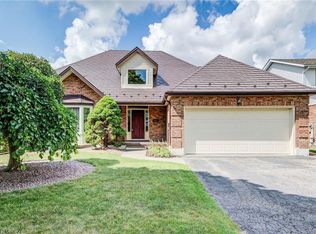 323 Auburn Dr, Waterloo, ON N2K 3E1