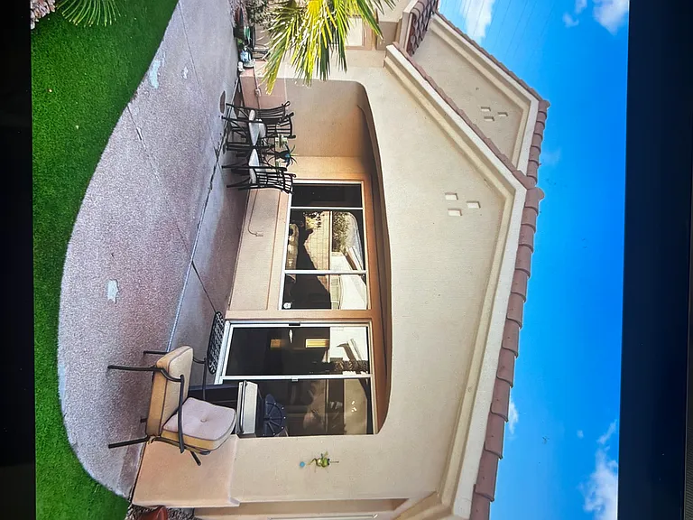 Apricot Ln — Photo 2