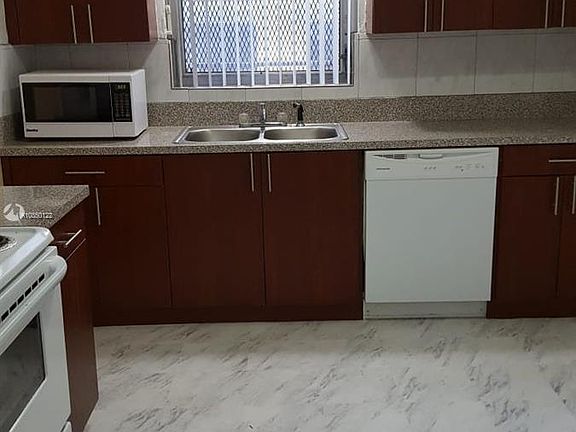 2nd image of 7921 Carlyle Ave #0