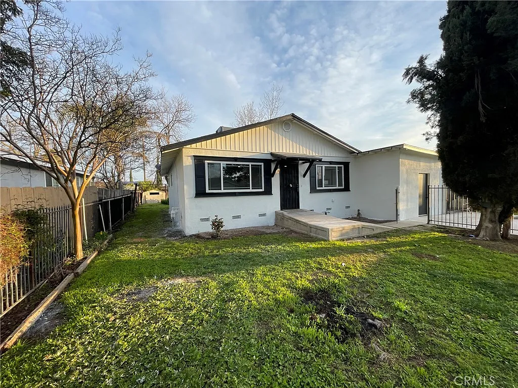 2108 Hudson Ave photo 1