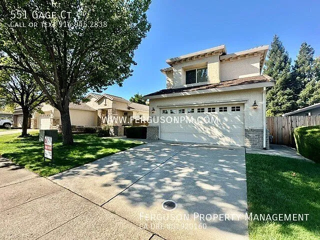 Move in Ready Four Bedroom Home in Folsom — Photo 2