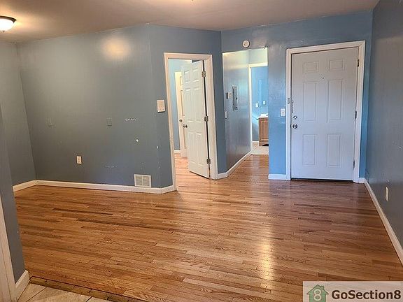 5th image of 529 18th Ave #1F