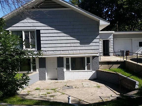 5th image of 415 E Michigan Ave