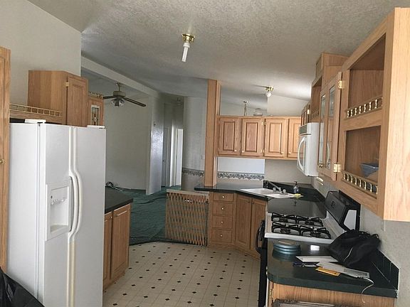 4th image of 4216 Floral Dr