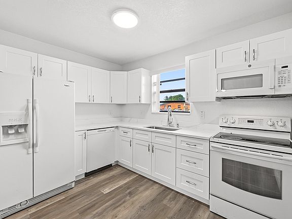 4th image of 4401 NW 33rd Street