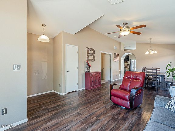 3rd image of 9057 N Wild Eagle Ave