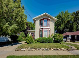 154 W 24th Ave, Oshkosh, WI 54902