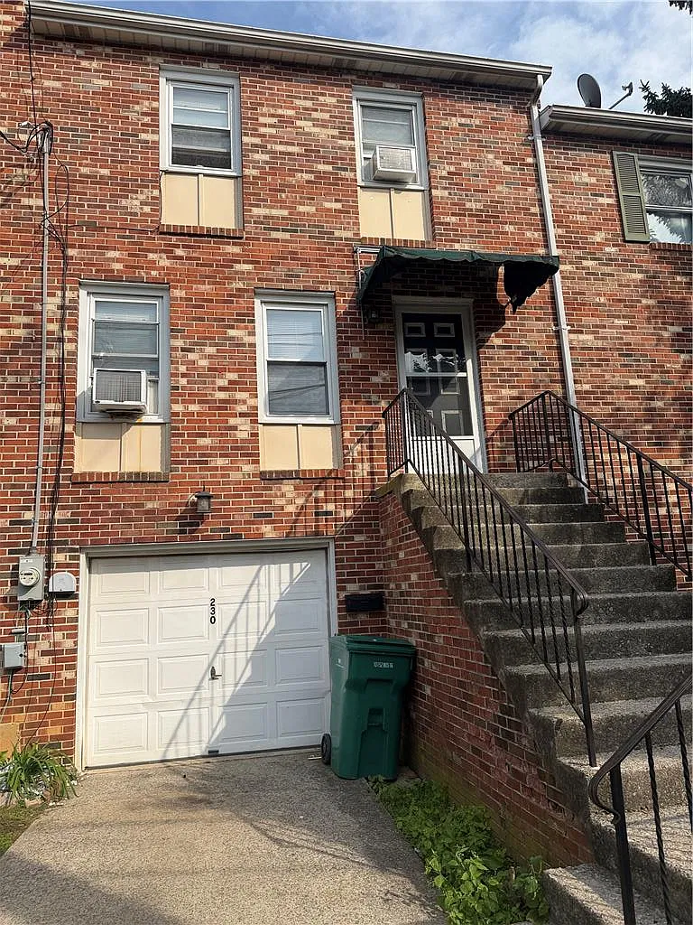 2 bed, 1120 sqft, $1,800 — Photo 2