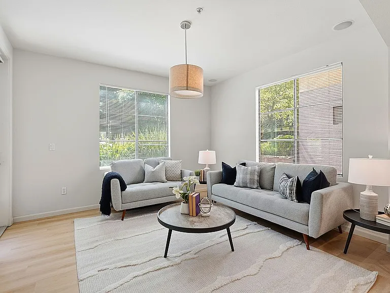 800 N 8th St #103 — Photo 3
