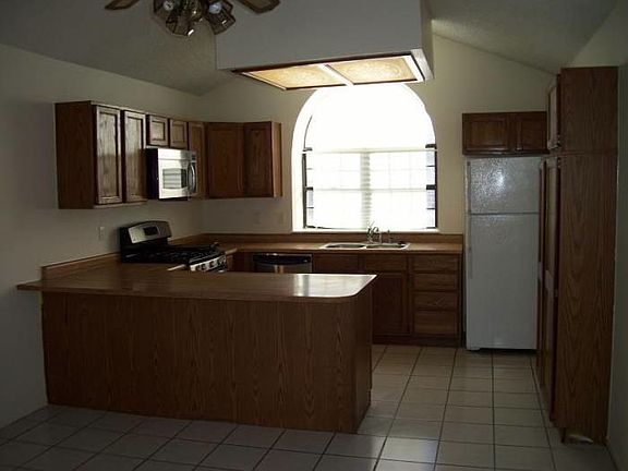 2nd image of 5794 Clydene Dr