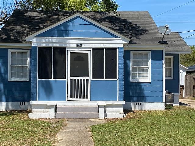 1st image of 2064 W Victory Dr