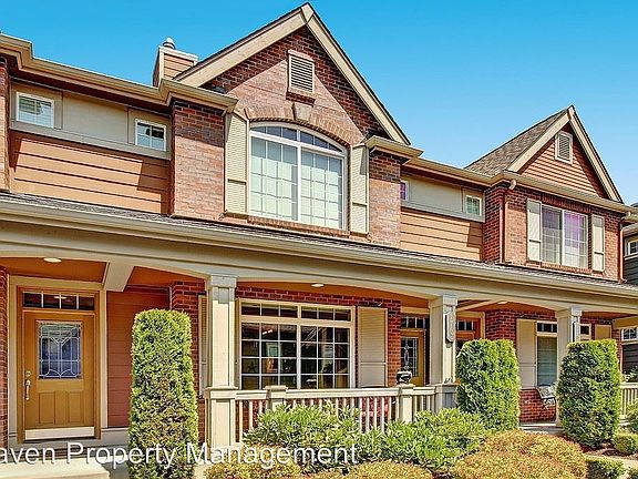 2nd image of 1762 10th Ave NE