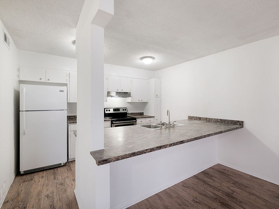 1st image of 404 E Park Ave APT 5