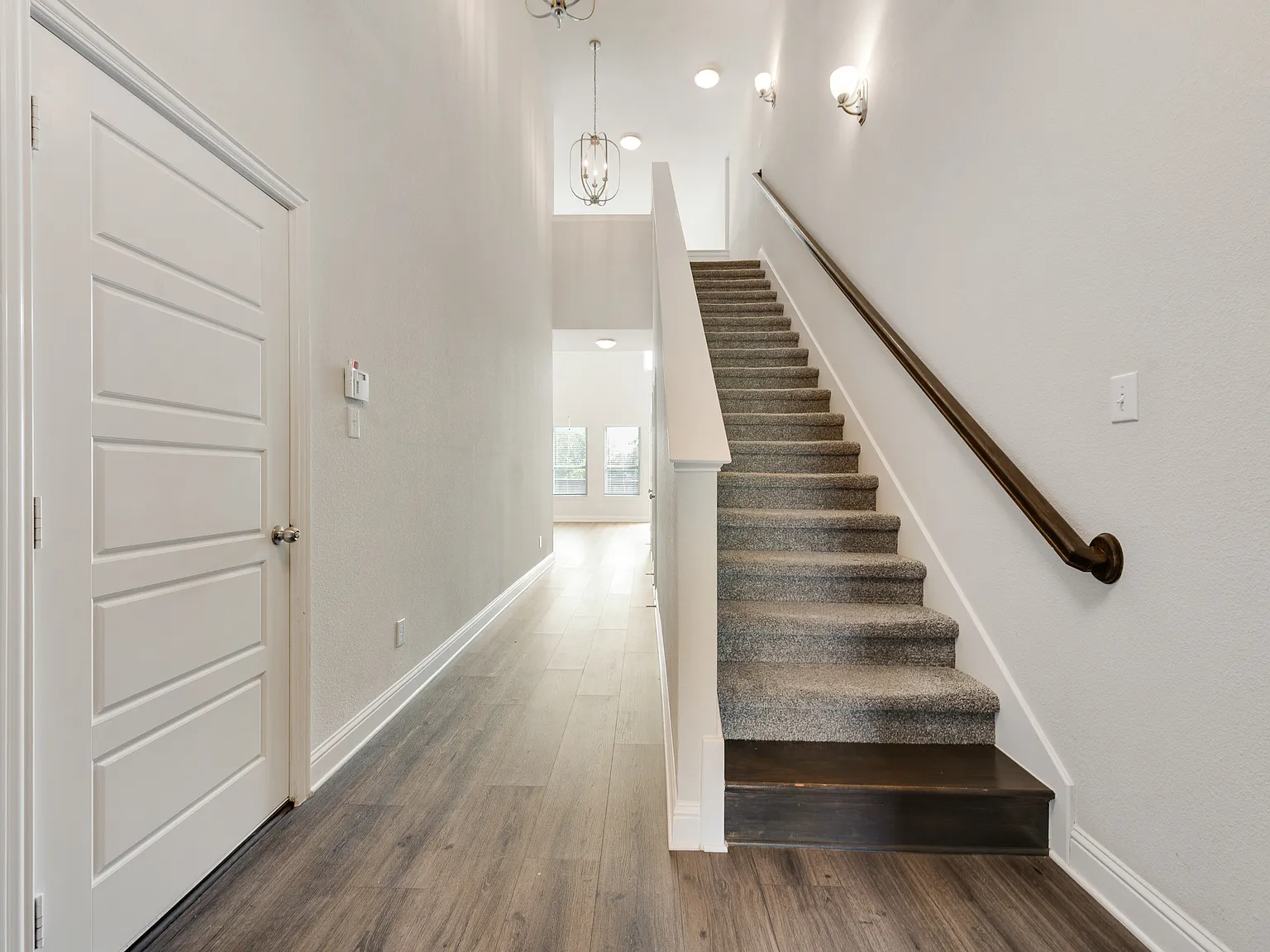 3 bed, 2.5 bath, 1877 sqft, $2,500 — Photo 4