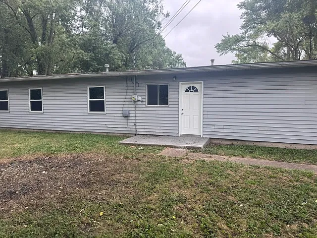 4 bed, 1100 sqft, $1,600 — Photo 4