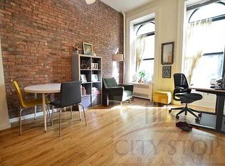49 W 74th St #2, New York, NY 10023